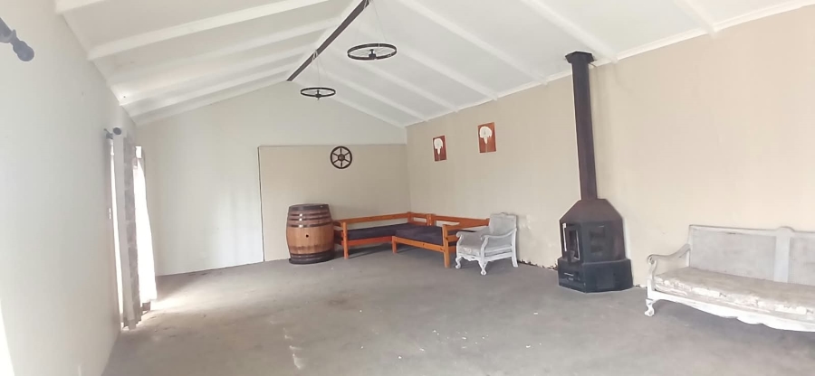 5 Bedroom Property for Sale in Paul Roux Free State